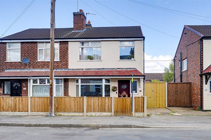 3 Bedroom Semi-Detached House For Sale In Dagmar Grove, Beeston, NG9