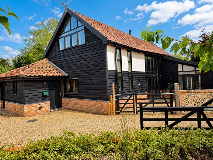 5 Bedroom Barn Conversion For Sale In Gislingham Road, Finningham, IP14