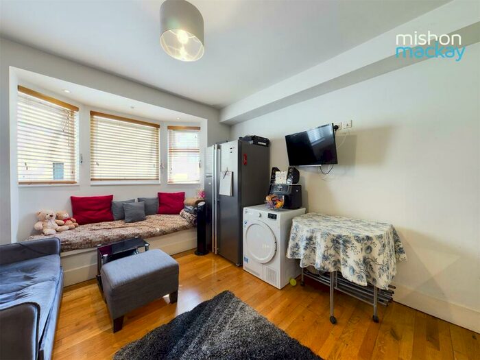 1 Bedroom Flat To Rent In Conway Place, Hove, BN3
