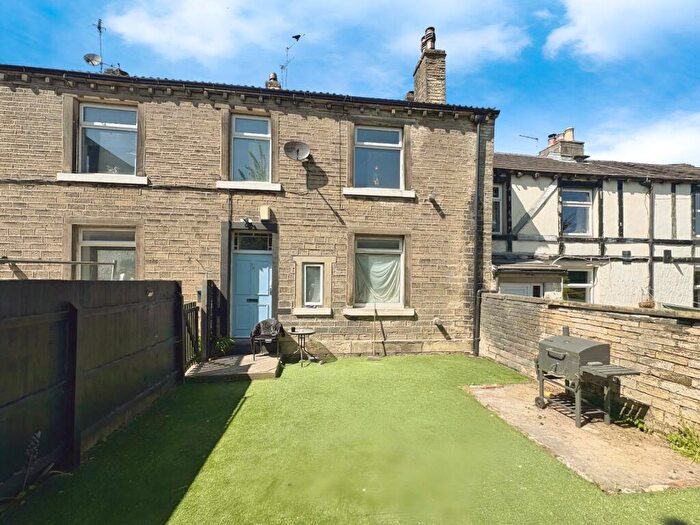 1 Bedroom Apartment For Sale In New Street, Milnsbridge, Huddersfield, West Yorkshire, HD3