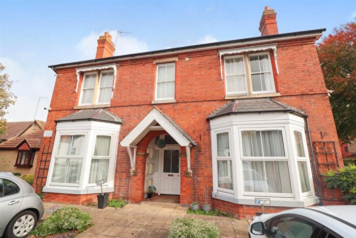 2 Bedroom Apartment For Sale In The Linnetts, Park Road, Rushden, NN10
