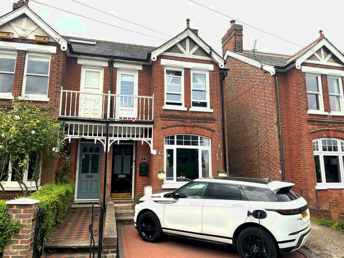 3 Bedroom Semi-Detached House To Rent In Norman Road, West Malling, ME19