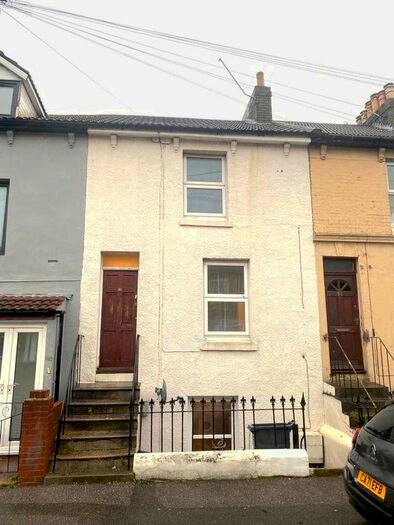 4 Bedroom Terraced House To Rent In Oswald Road, Dover, CT17