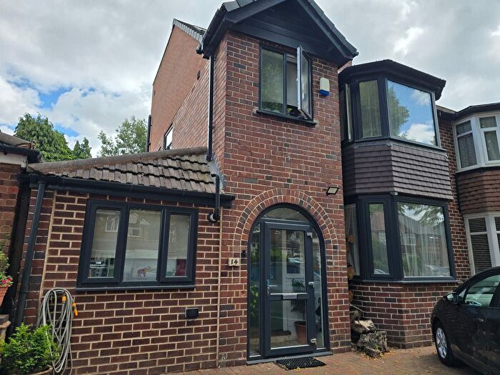 4 Bedroom Semi-Detached House To Rent In Bibsworth Ave, B13