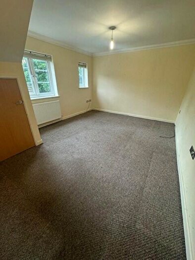 1 Bedroom Flat To Rent In Grove Road, Luton, Bedfordshire, LU1