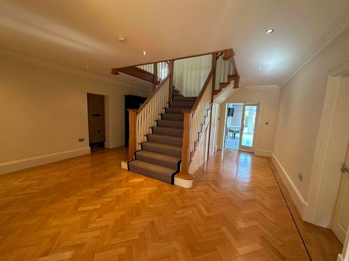 7 Bedroom Detached House To Rent In New Forest Lane, Chigwell, IG7