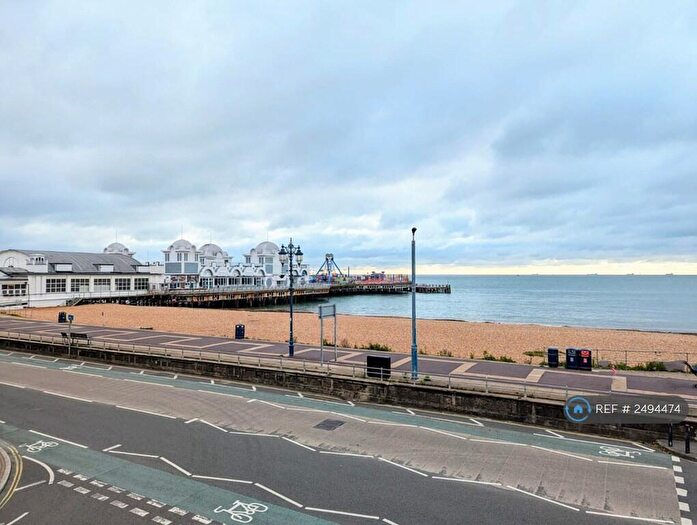 3 Bedroom Flat To Rent In Clearwater Apartments, Southsea, PO4