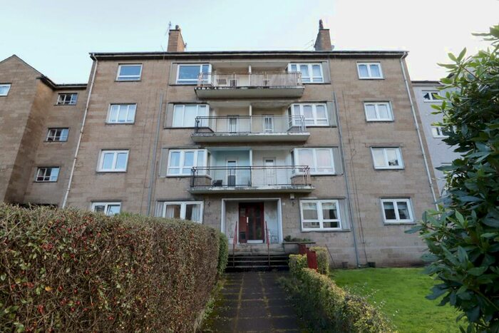 2 Bedroom Flat To Rent In Lochlea Road, Pollokshaws, Glasgow, G43