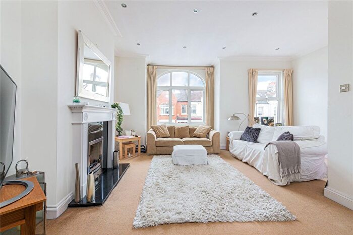 2 Bedroom Flat To Rent In Osward Road, SW17