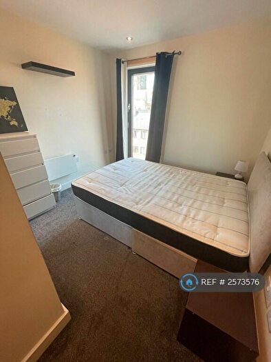 1 Bedroom Flat To Rent In The Chandlers, Leeds, LS2