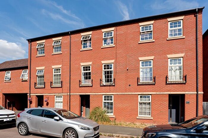 4 Bedroom Terraced House For Sale In Outfield Close, Great Oakley, NN18