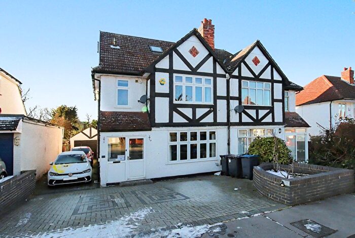 4 Bedroom Semi Detached House For Sale In West Way, Shirley, CR0