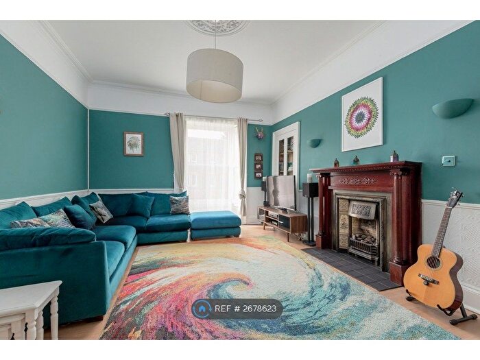 4 Bedroom Terraced House To Rent In North Fort Street, Edinburgh, EH6