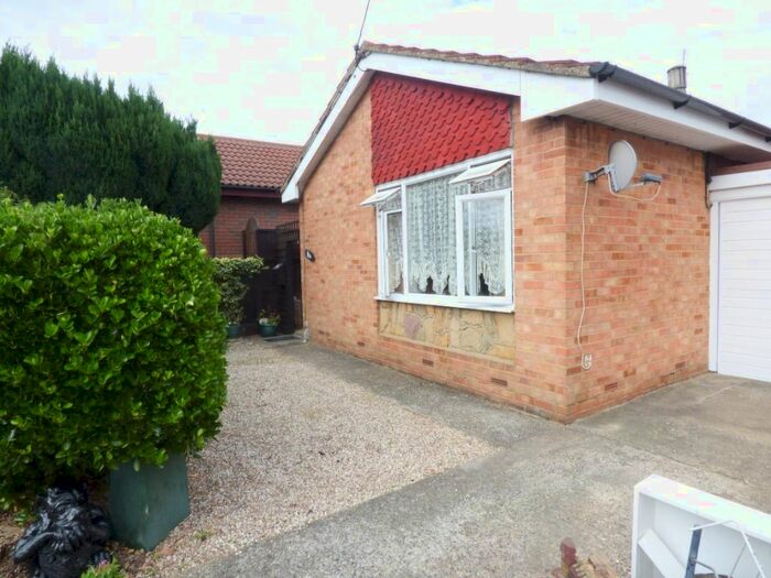 1 Bedroom Flat To Rent In Norton Avenue, Canvey Island SS8