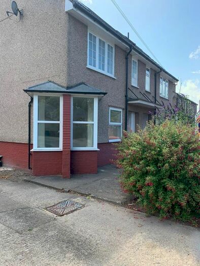 1 Bedroom Flat To Rent In London Road, Greenhithe, DA9