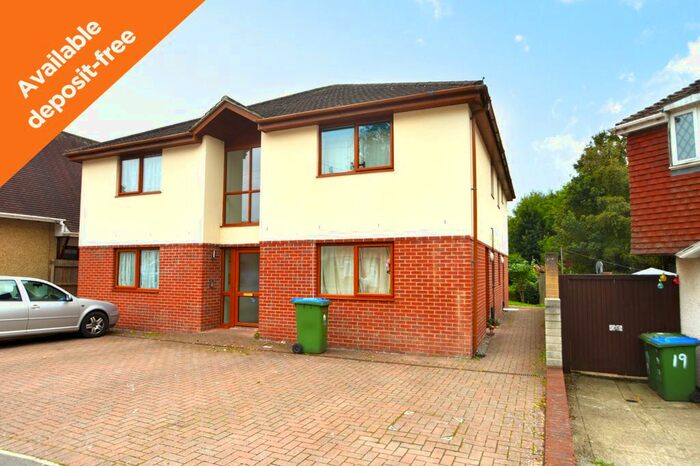 Studio To Rent In Sunningdale Gardens, Southampton SO18