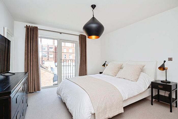 2 Bedroom Apartment For Sale In St. Clements Avenue, London, E3