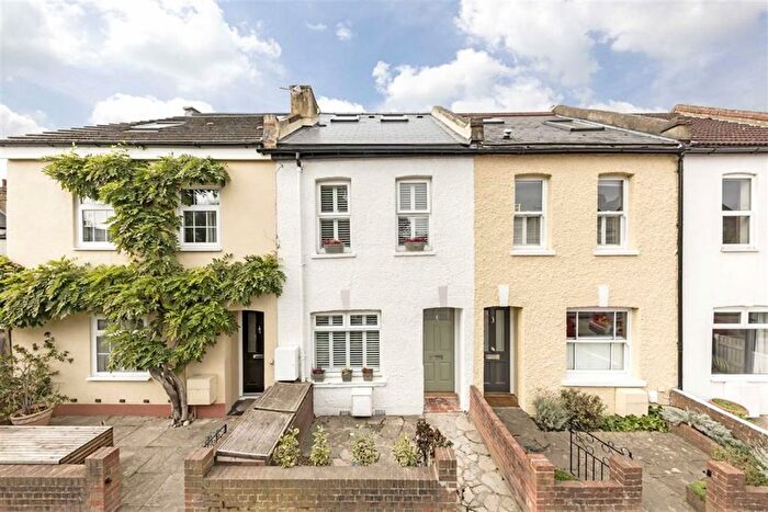 4 Bedroom Property To Rent In Elmtree Road, Teddington, TW11