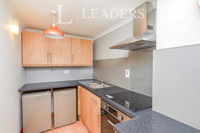 2 Bedroom Apartment To Rent In Church Street, DE56