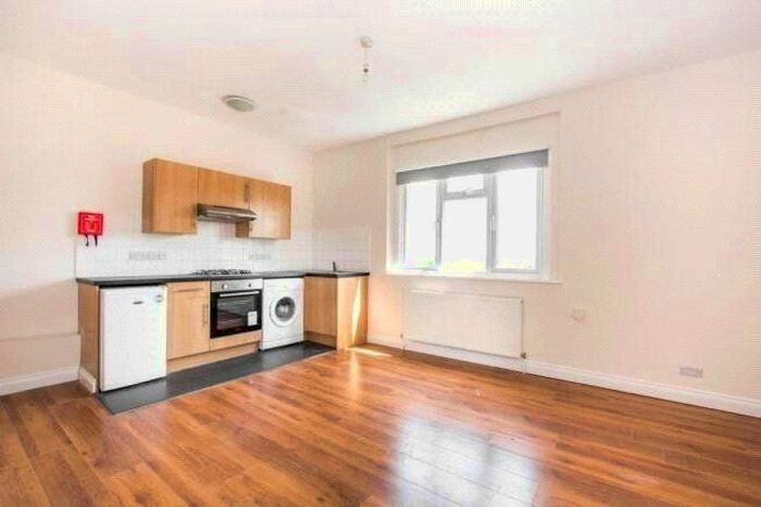 Studio To Rent In Mountview Road, Crouch End, N4