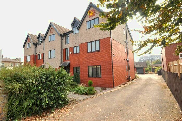 2 Bedroom Flat To Rent In Queens Road, Hoylake, Wirral, CH47