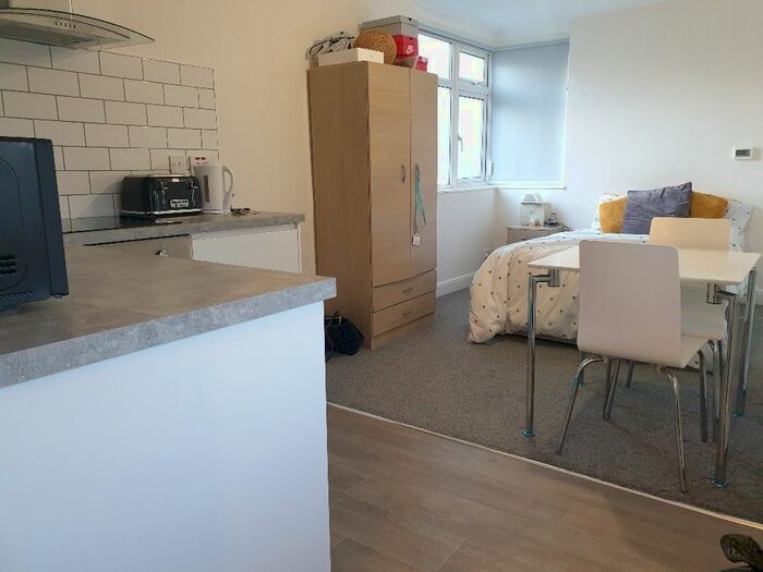 Studio To Rent In Falkland Road, London NW5