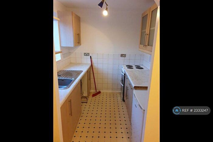 1 Bedroom Flat To Rent In Magpie Close, Enfield, EN1