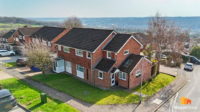 4 Bedroom Semi-Detached House For Sale In Clearbrook Close, Loudwater, High Wycombe, HP13