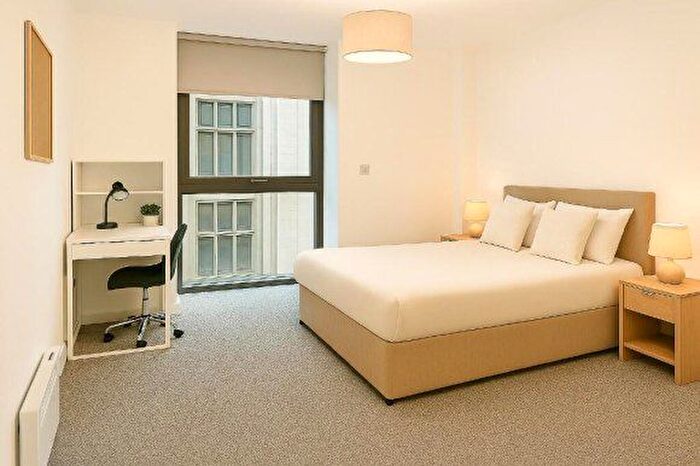 2 Bedroom Flat To Rent In Fargate, Sheffield, South Yorkshire, S1