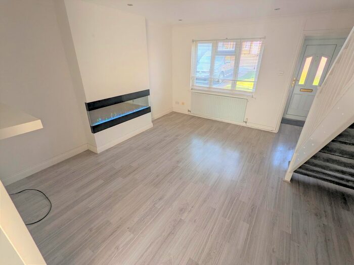 3 Bedroom End Of Terrace House To Rent In Arlington Road, Sully, Penarth, CF64