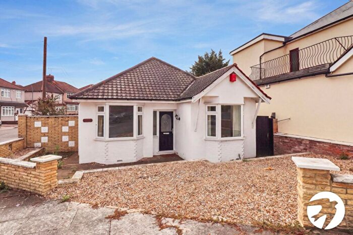 3 Bedroom Bungalow For Sale In Bedonwell Road, Belvedere, DA17