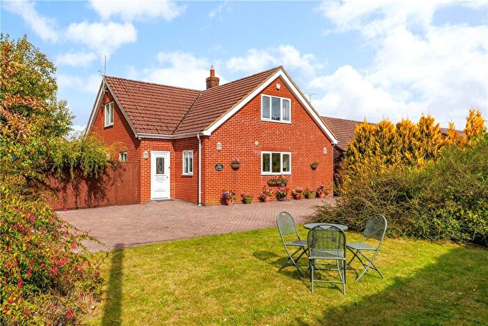 3 Bedroom Detached House For Sale In Eastsands, Burbage, Marlborough, Wiltshire, SN8