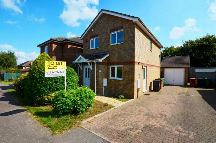 3 Bedroom Detached House To Rent In Cobblers Place, Bozeat, NN29