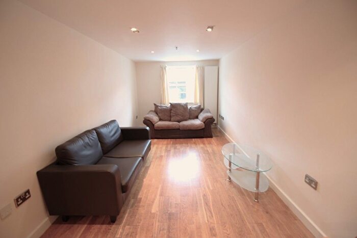 2 Bedroom Flat To Rent In Headstone Road, HA1