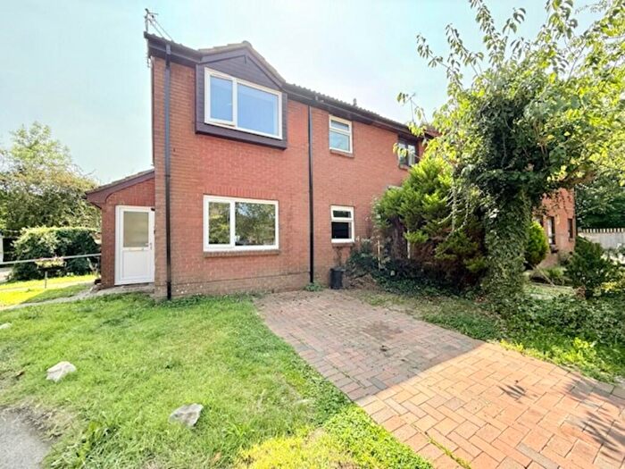1 Bedroom End Of Terrace House For Sale In Cygnus Gardens, Dibden, Southampton, SO45