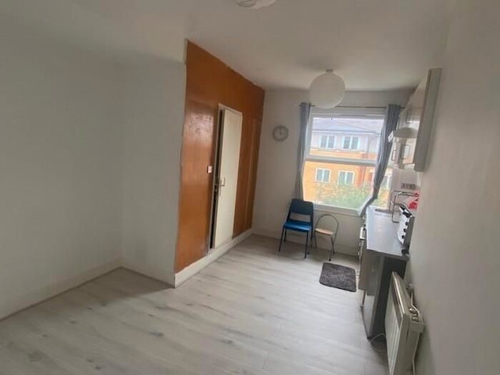Studio To Rent In Stoke Newington Church Street, London, N16