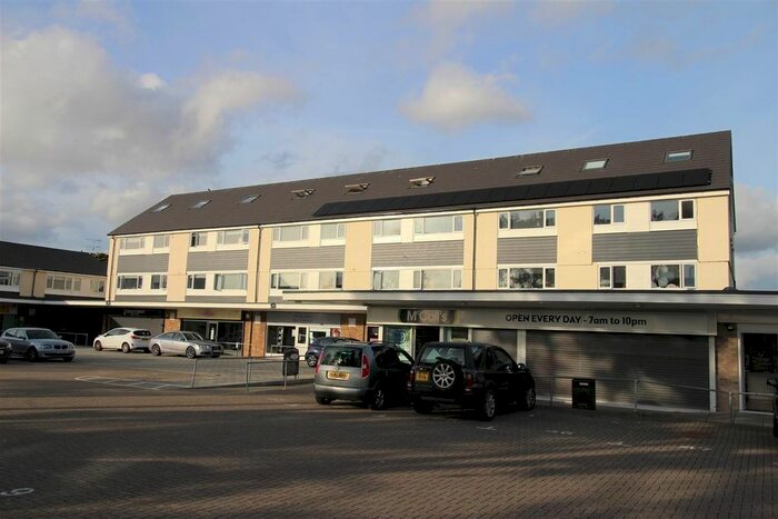 1 Bedroom Flat To Rent In Carisbrooke Centre, Carisbrooke Road, Gosport, Hants, PO13
