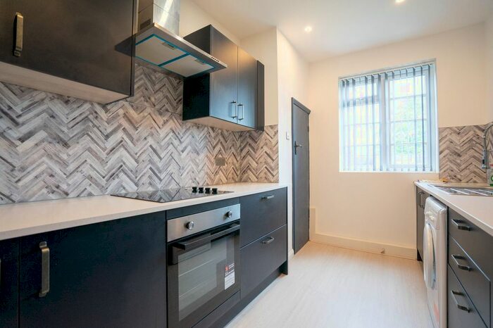 1 Bedroom Flat To Rent In Off London Road, Clarendon Park, LE2