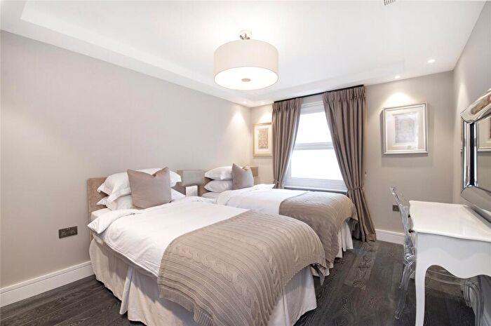 5 Bedroom House To Rent In Court Close, St. Johns Wood Park, London, NW8