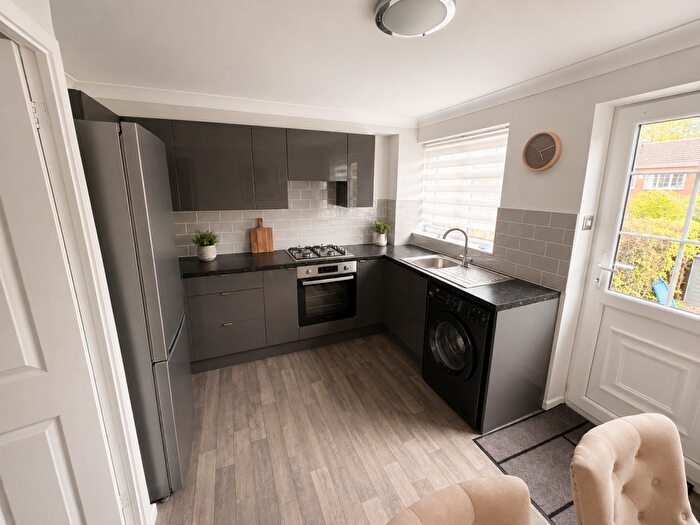 2 Bedroom End Of Terrace House To Rent In Gleneagles Drive, Arnold, Nottingham, NG5