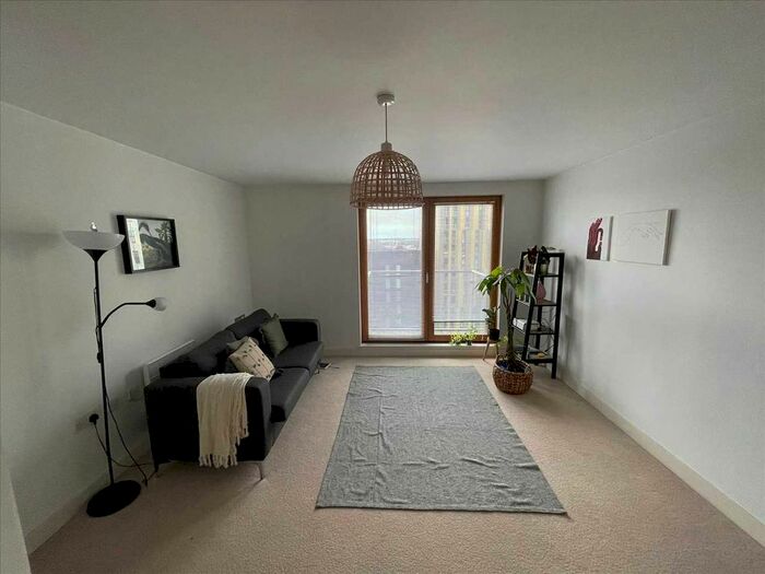 1 Bedroom Flat To Rent In Cypress Place, New Century Park, Manchester, M4