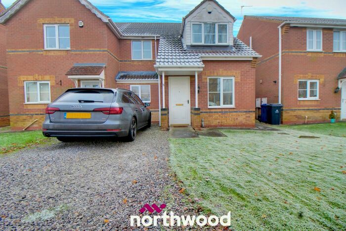 3 Bedroom Semi-Detached House To Rent In Moorside Court, Moorends, Doncaster, DN8