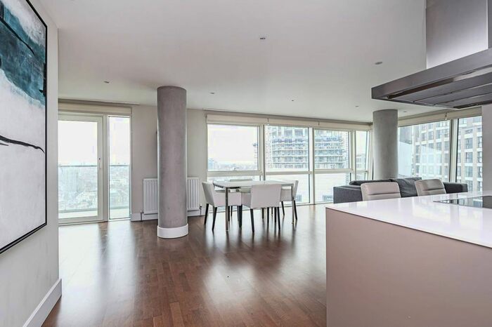 3 Bedroom Flat To Rent In Whitechapel High Street, Aldgate, London, E1