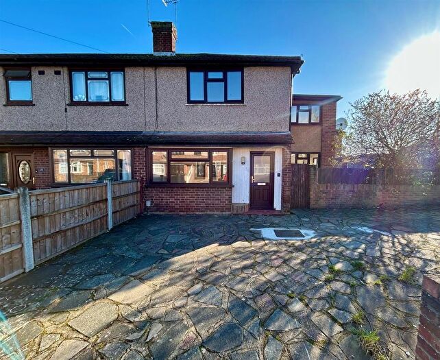 3 Bedroom Terraced House To Rent In Birkdale Avenue, Harold Wood, Romford, RM3