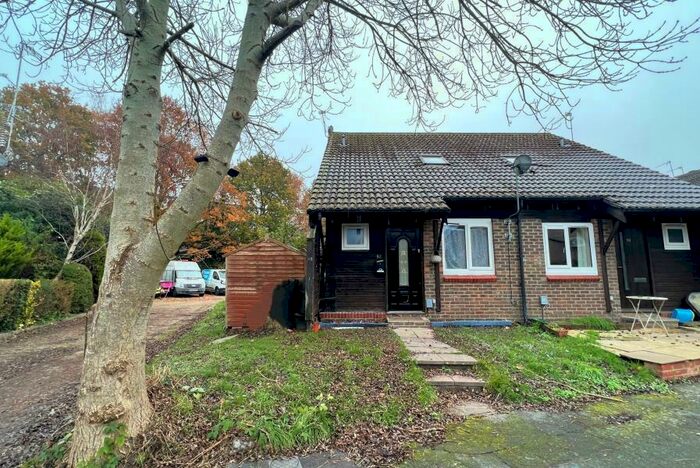 1 Bedroom Semi-Detached House To Rent In Goldsworth Park, GU21