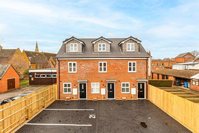 2 Bedroom Terraced House To Rent In Crown Street, Kettering, NN16