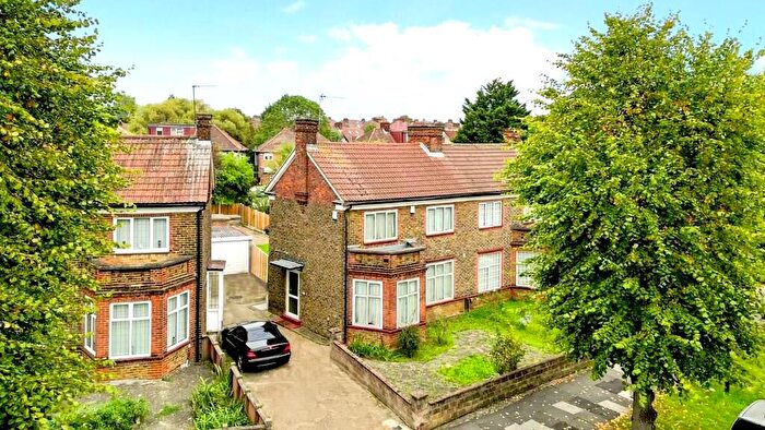 3 Bedroom Semi Detached House To Rent In Vivian Avenue, Wembley, HA9