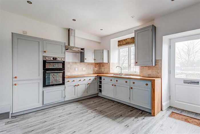 3 Bedroom Cottage To Rent In Sandygate Road, Sandygate, Sheffield, S10