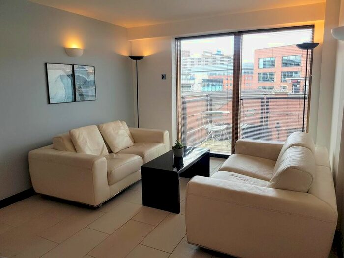2 Bedroom Flat To Rent In Concordia Street, Leeds, West Yorkshire, Uk, LS1