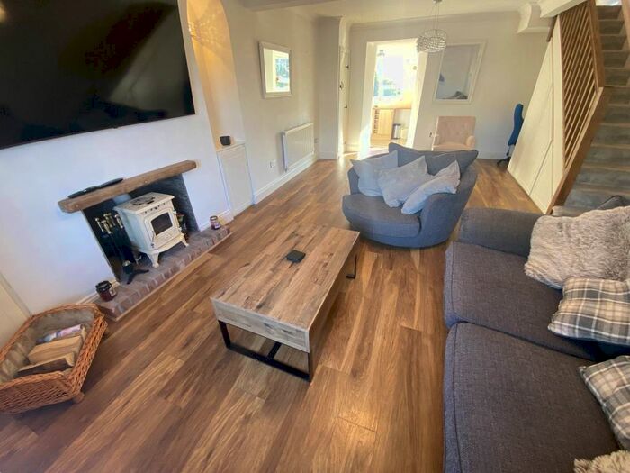 2 Bedroom Property To Rent In Bryngelli Road, Treboeth, Swansea, SA5